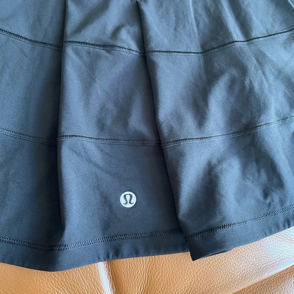 🔥Lululemon Athletica black skort. Size 4. Like new/ barely worn - Picture 12 of 14